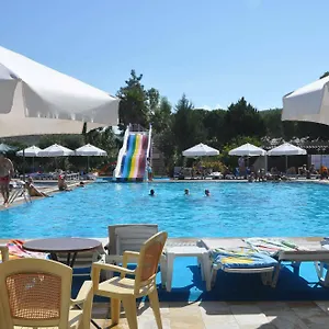 pigale-beach-resort.kusadasihotels.org/